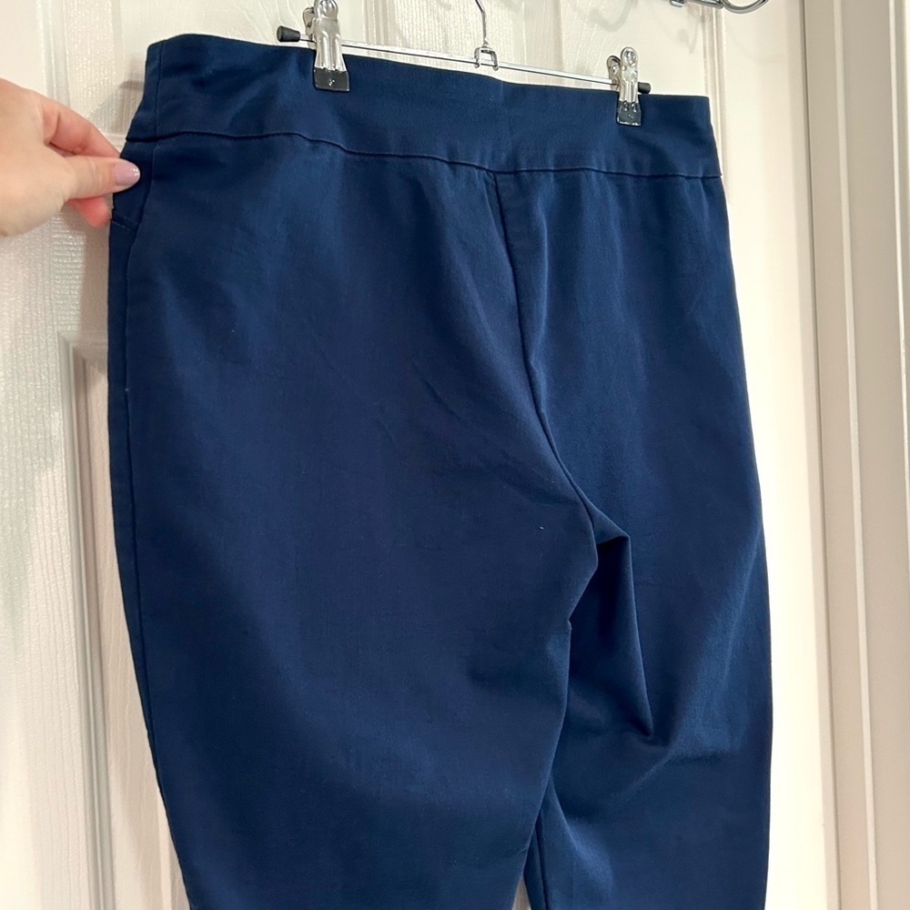 Croft & Barrow Women Capri Cropped Pants Sz 14 Stretch Navy Blue Mid Rise NWOT - Picture 11 of 13